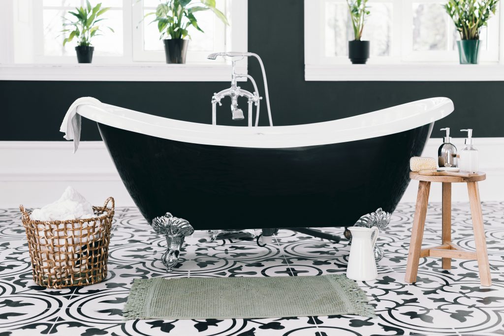 black claw foot bath