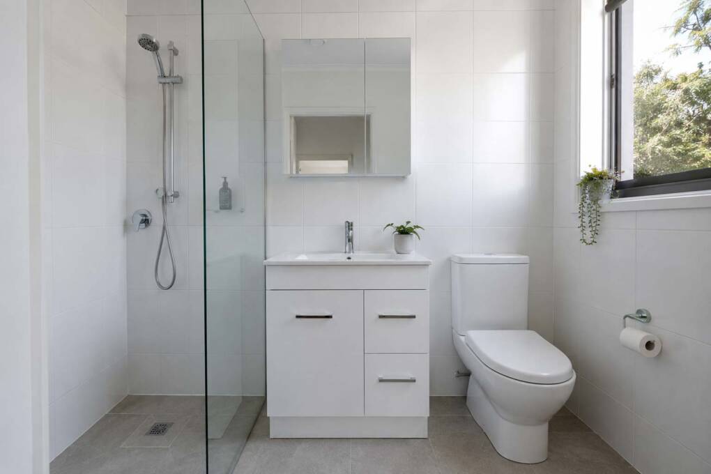 Budget-conscious Perth bathroom renovation keeping plumbing in place with affordable fixtures